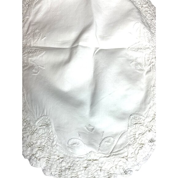 Vintage White Oval Lace & Embroidered Cotton Table Placemats/Doily Set Of 4 - Picture 5 of 9